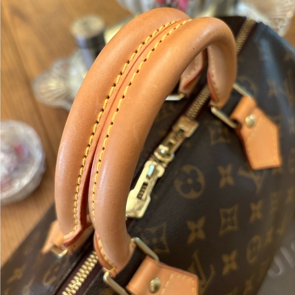 Louis Vuitton MIF Monogram Speedy 30 Bandoulière Handbag and Base Shaper - Picture 3 of 16